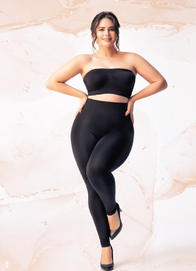 Kryj&#261;ce g&#322;adkie legginsy w rozmiarach plus size marki Giulia, czarne, rozm. 3XL