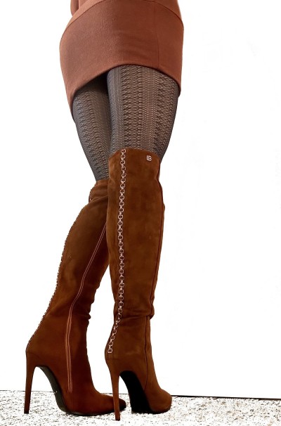 Rajstopy z filigranowym wzorem marki Pretty Polly, czarne